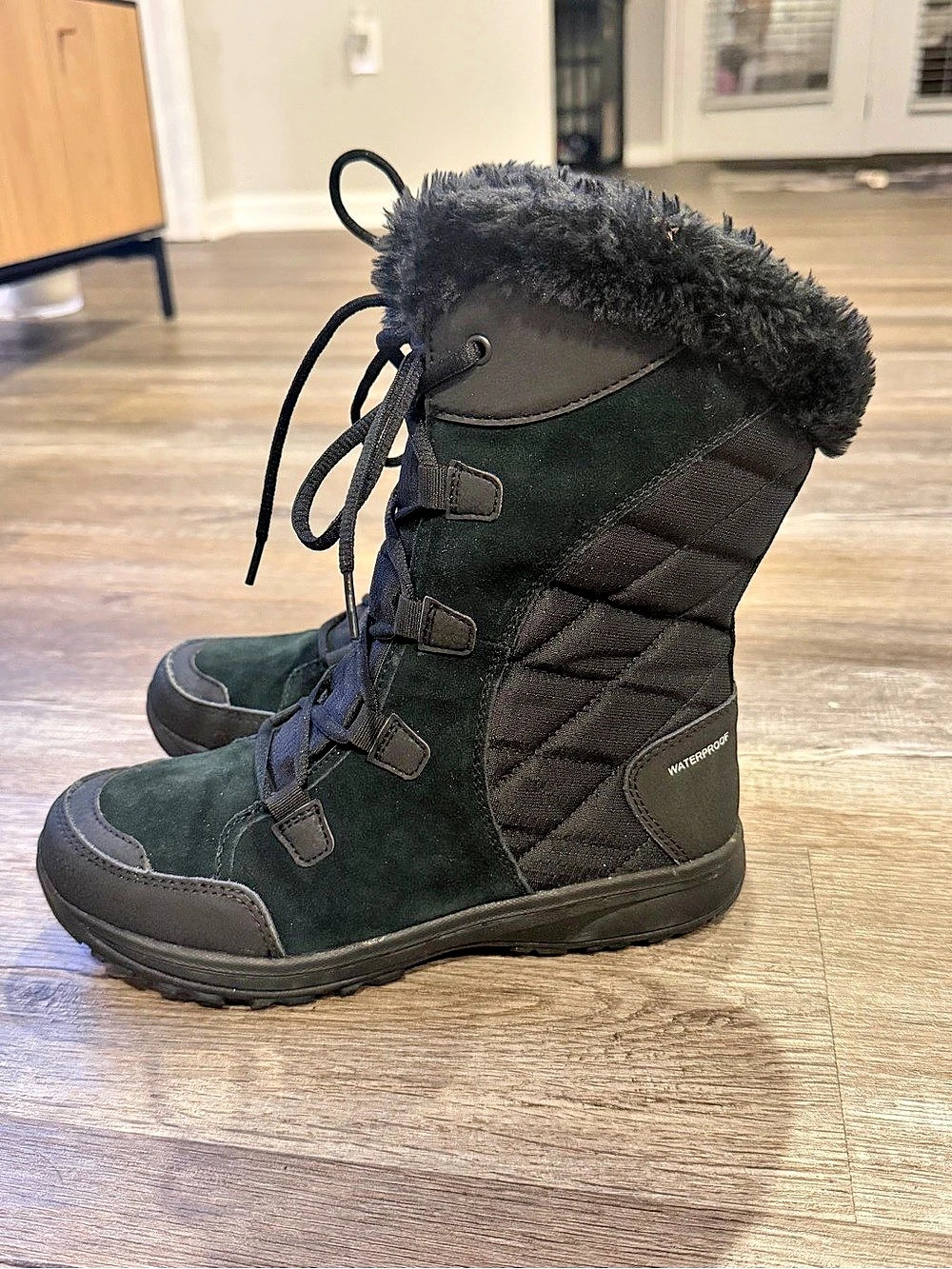 Columbia Minx Mid II Omni-Heat 3D Outdry Winter Boots US 8 Good